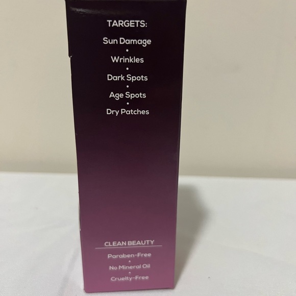 Merle Roberts Vitamin C Dark Spot Face Serum. - Picture 2 of 4
